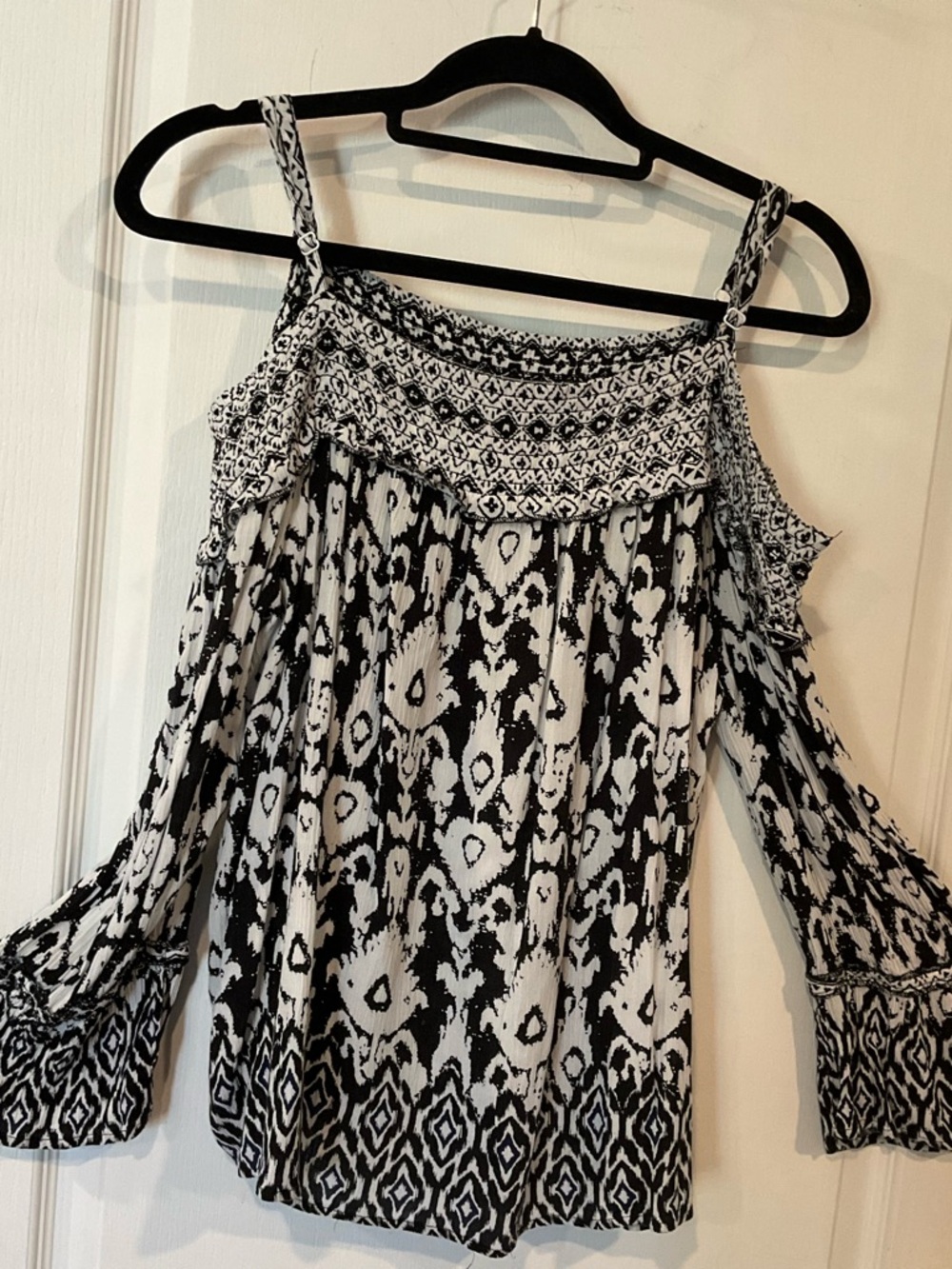INC International Concepts Black and White Cold-Shoulder Printed Blouse